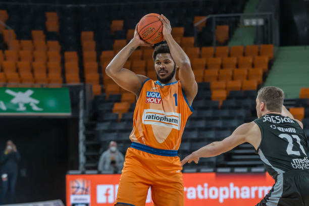 超的传统强 超的传统强